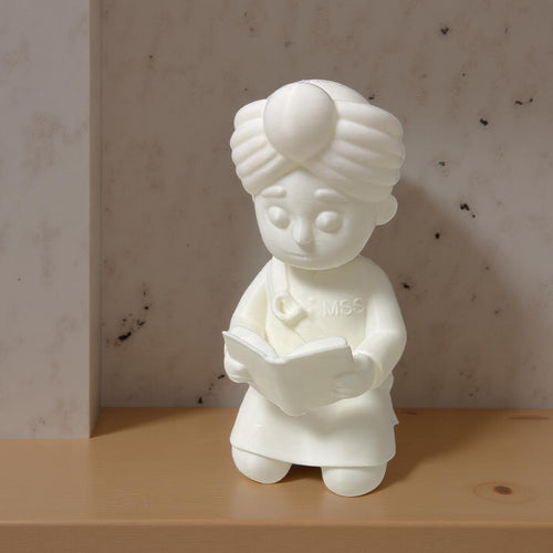 3D Printed Sikh Figurine Reading Book - Minimalist Dastaar Statue - Punjabi Cultural Decor - Turbaned Boy Scholar - Gift for Kids & Nursery